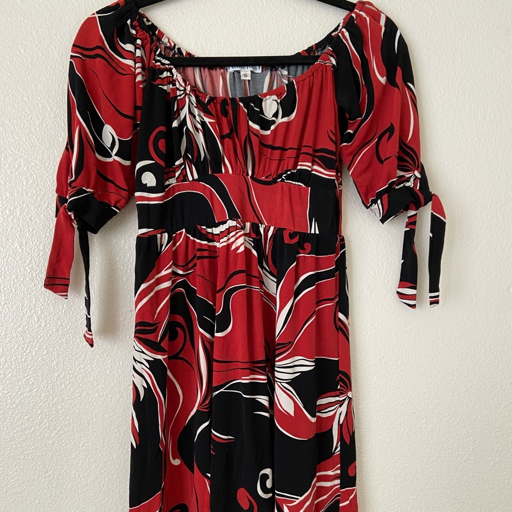 Velvet Torch Mid Length Dress Size Small